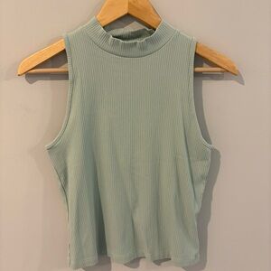 Old Navy Light Green Ribbed Tank Top - Medium